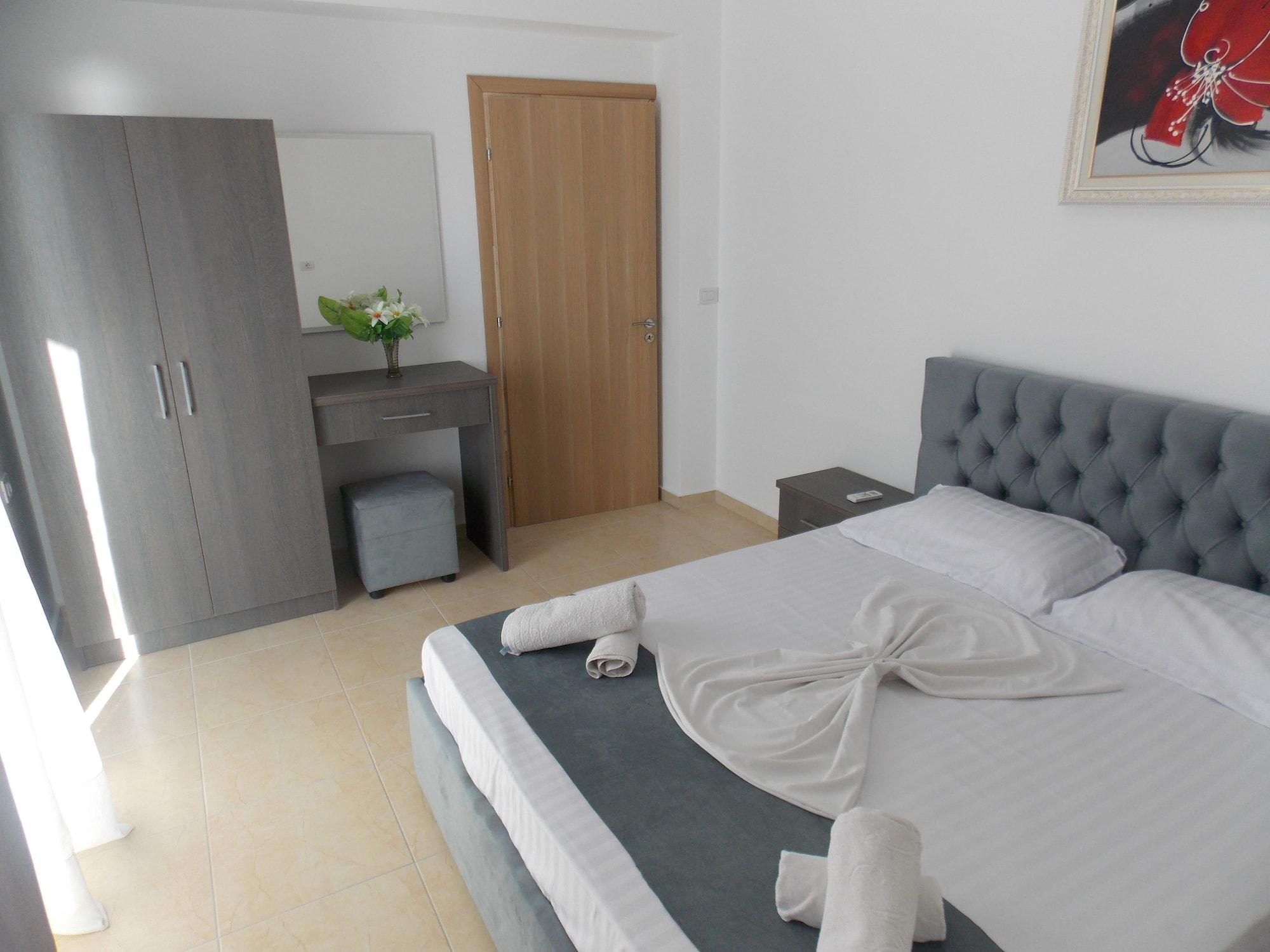 Afrimi Relax Apartments Sarande Ngoại thất bức ảnh