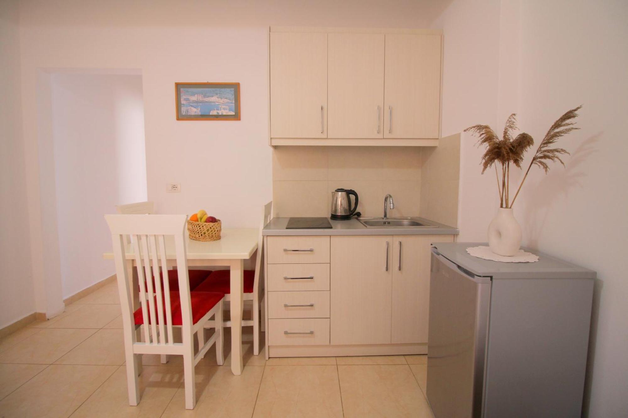 Afrimi Relax Apartments Sarande Ngoại thất bức ảnh