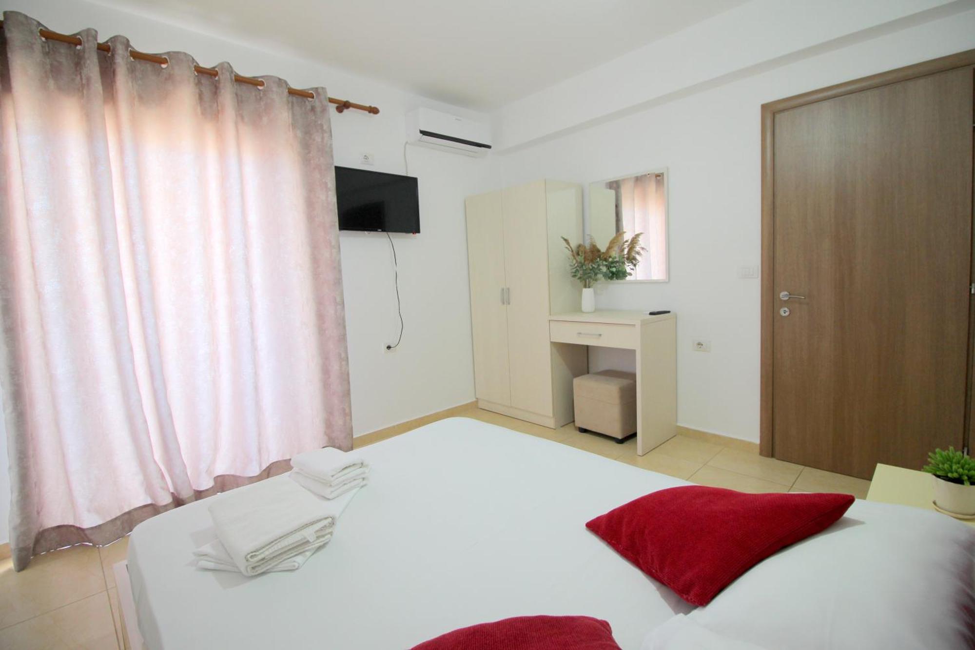 Afrimi Relax Apartments Sarande Ngoại thất bức ảnh